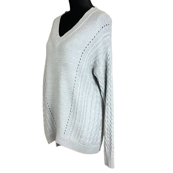 Caslon Women’s 1X Gray Cable Knit V-Neck Long Sleeve Sweater NWT - Picture 3 of 15
